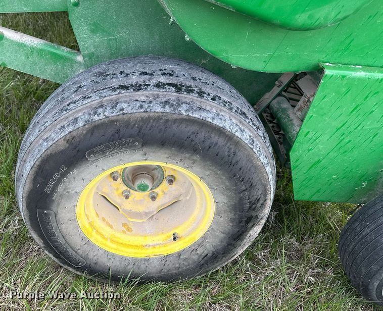 image for item LN9409 2010 John Deere 348  small square baler