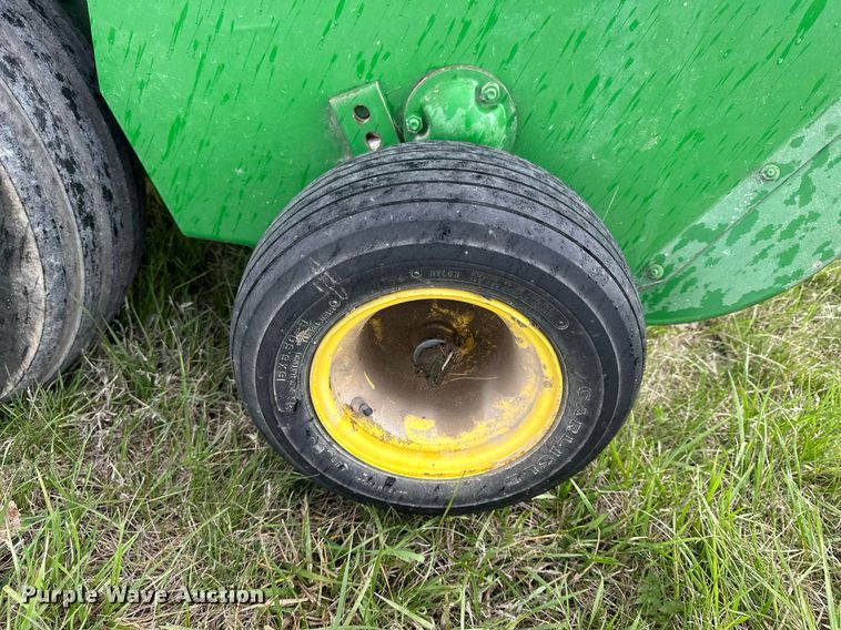 image for item LN9409 2010 John Deere 348  small square baler