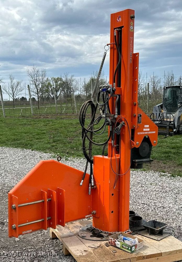 image for item LN9412 2020 Vibe Drive Long John Series  skid steer vibratory post/pile driver