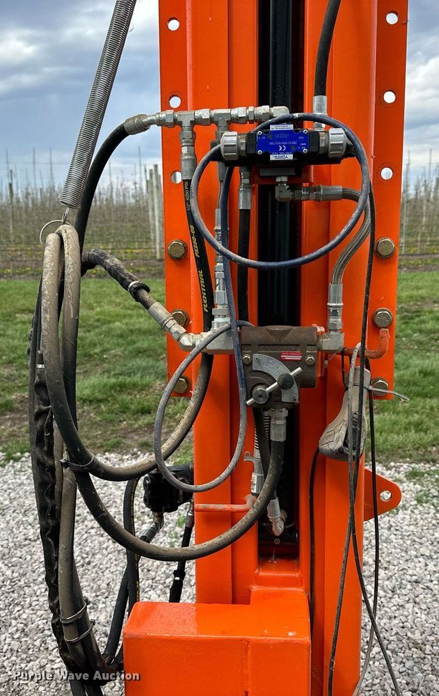 image for item LN9412 2020 Vibe Drive Long John Series  skid steer vibratory post/pile driver