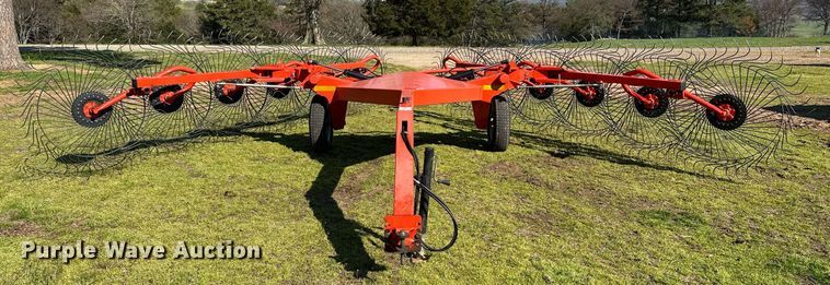 image for item LR9606 Kuhn SpeedRake SR112  hay rake