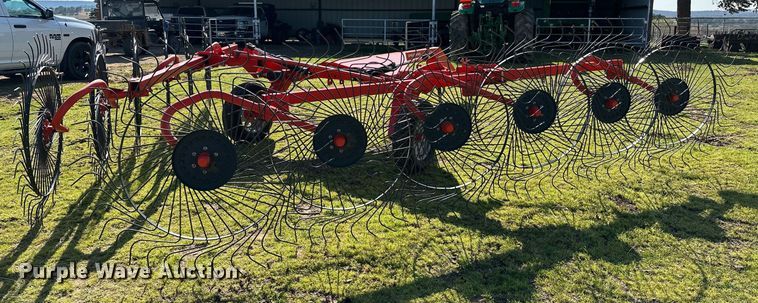 image for item LR9606 Kuhn SpeedRake SR112  hay rake