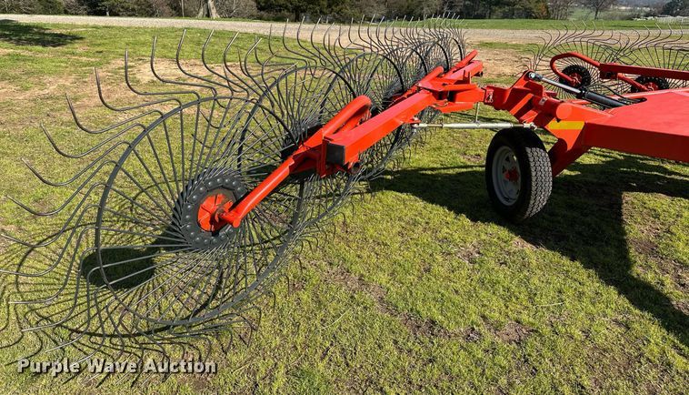 image for item LR9606 Kuhn SpeedRake SR112  hay rake