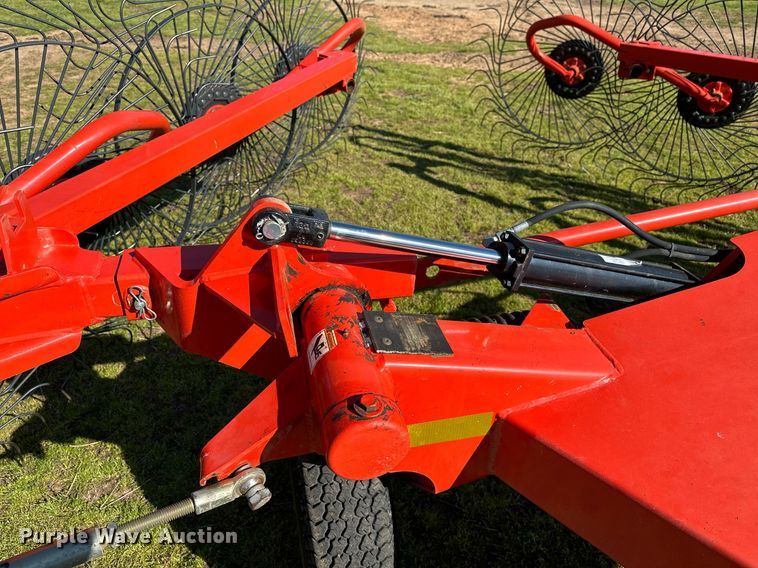image for item LR9606 Kuhn SpeedRake SR112  hay rake