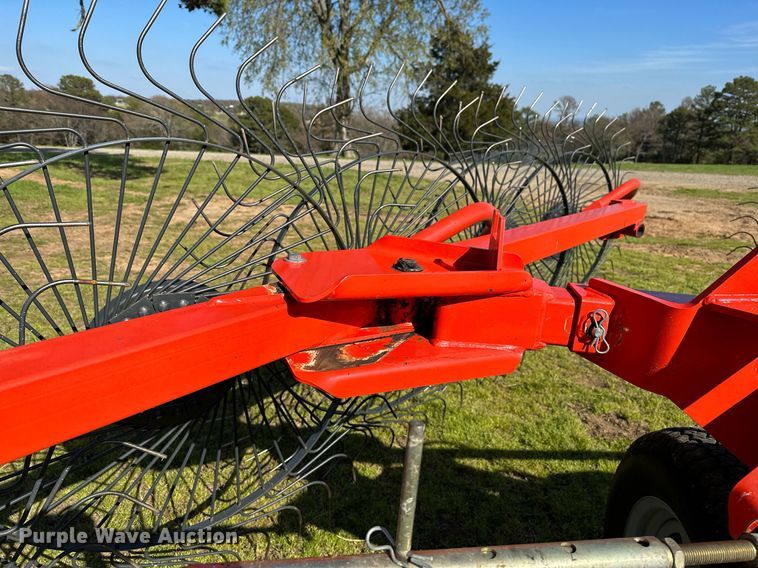 image for item LR9606 Kuhn SpeedRake SR112  hay rake