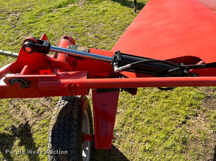 image for item LR9606 Kuhn SpeedRake SR112  hay rake