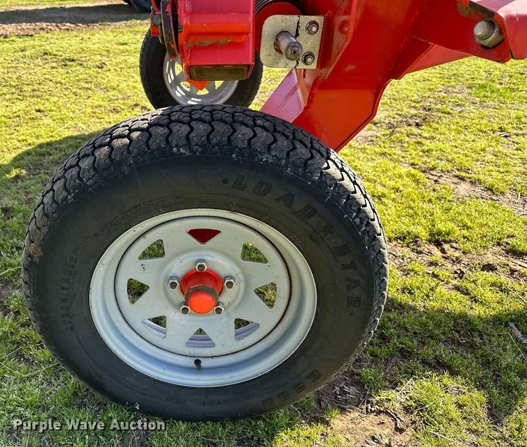 image for item LR9606 Kuhn SpeedRake SR112  hay rake