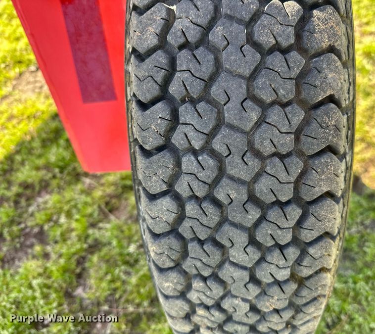 image for item LR9606 Kuhn SpeedRake SR112  hay rake