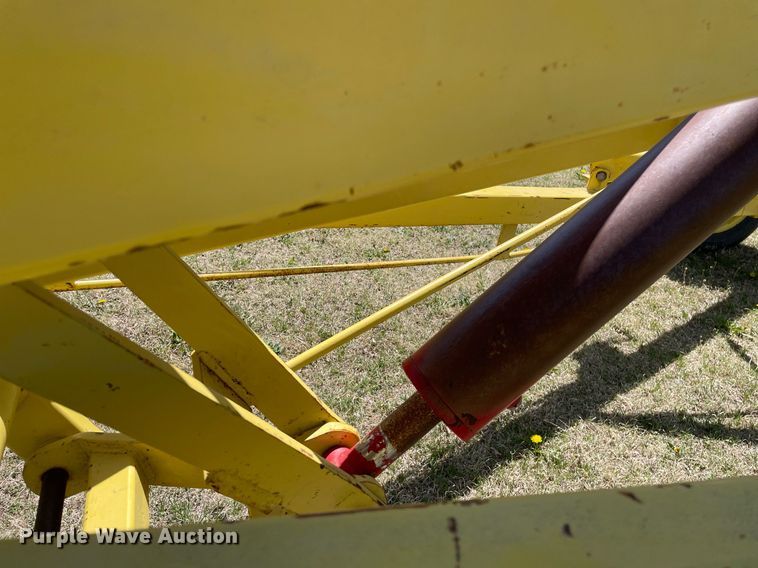 image for item LT9605 Farm King  auger