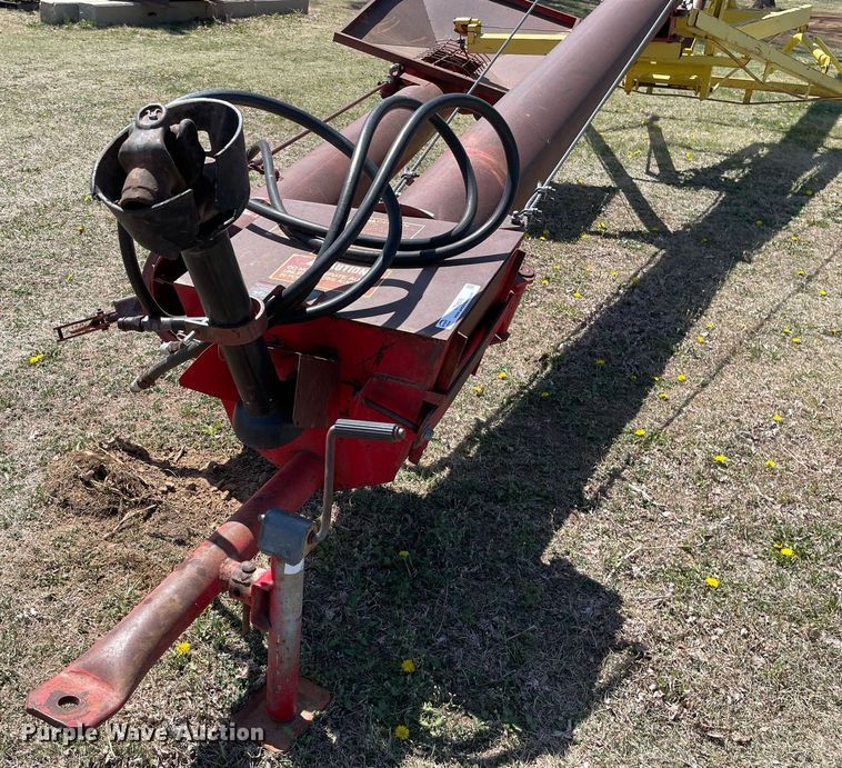 image for item LT9605 Farm King  auger