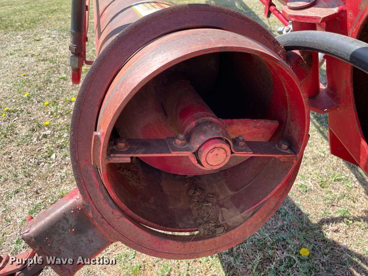 image for item LT9605 Farm King  auger