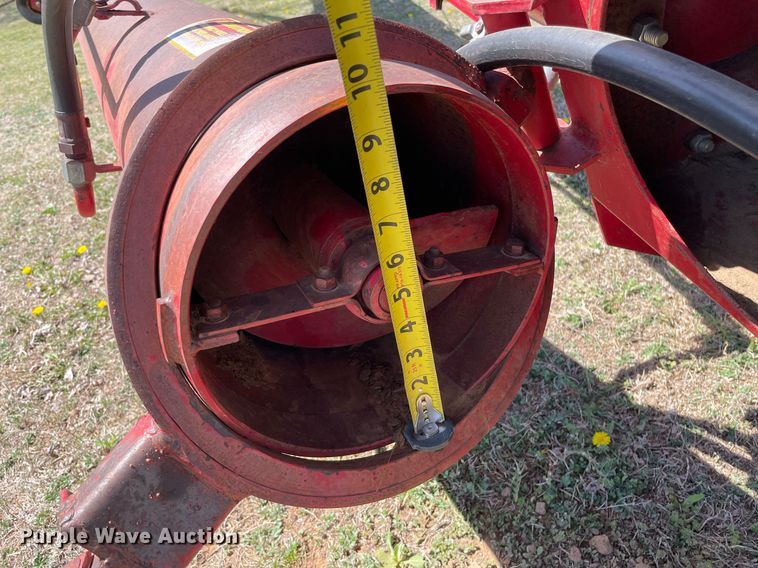 image for item LT9605 Farm King  auger