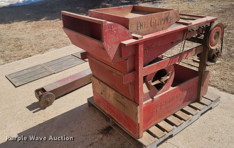 image for item LV9467 A.T. Ferrell & Co. The Clipper  grain cleaner