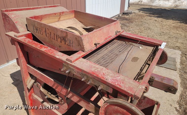 image for item LV9467 A.T. Ferrell & Co. The Clipper  grain cleaner