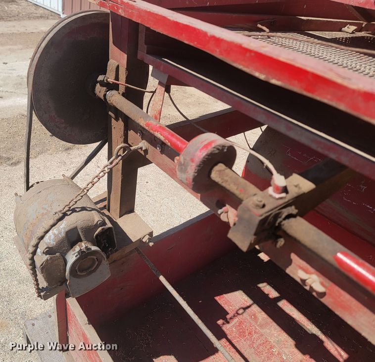 image for item LV9467 A.T. Ferrell & Co. The Clipper  grain cleaner