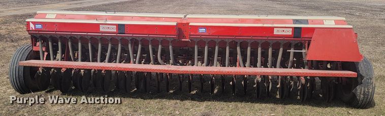image for item LV9468 Melroe 244  grain drill