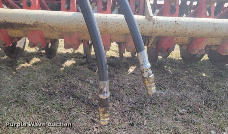 image for item LV9468 Melroe 244  grain drill