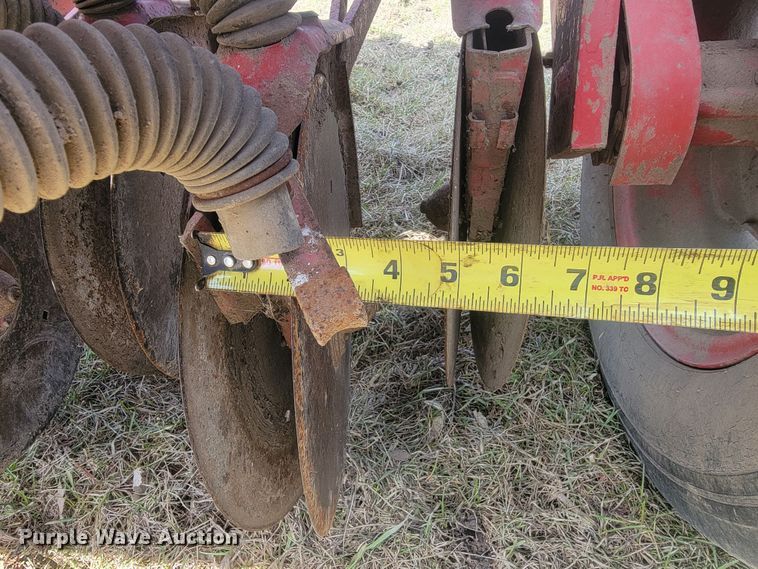 image for item LV9468 Melroe 244  grain drill