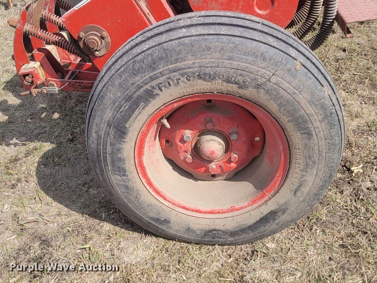 image for item LV9468 Melroe 244  grain drill