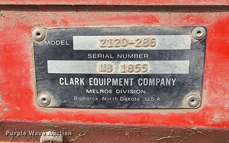 image for item LV9468 Melroe 244  grain drill