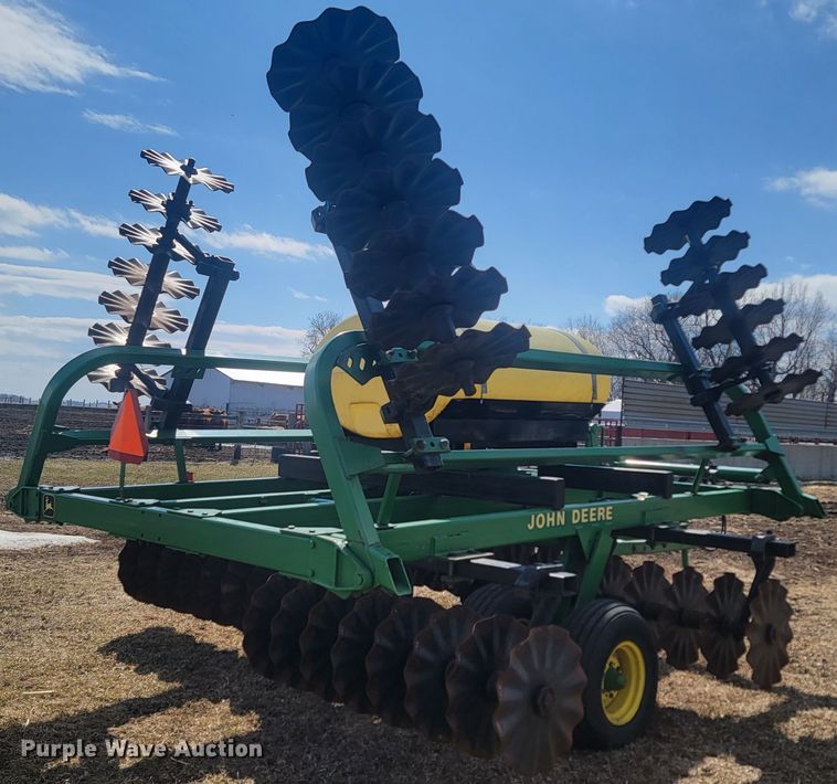 image for item LV9469 John Deere  disk