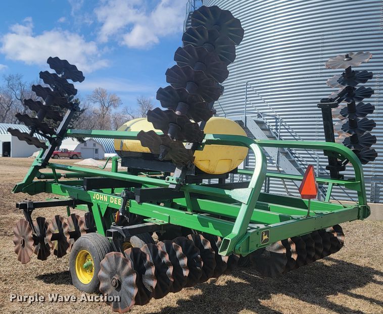 image for item LV9469 John Deere  disk