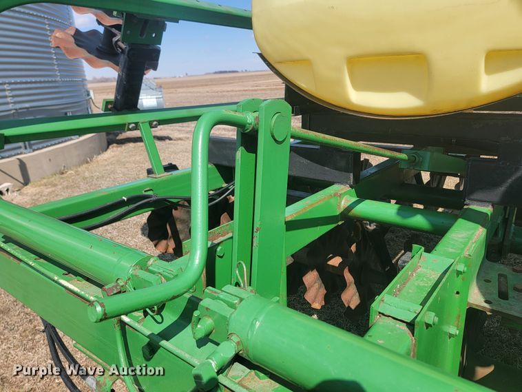 image for item LV9469 John Deere  disk