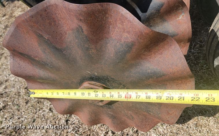 image for item LV9469 John Deere  disk