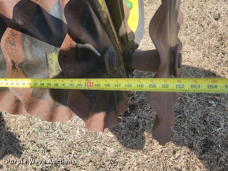 image for item LV9469 John Deere  disk