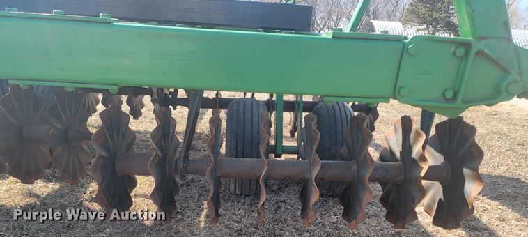 image for item LV9469 John Deere  disk