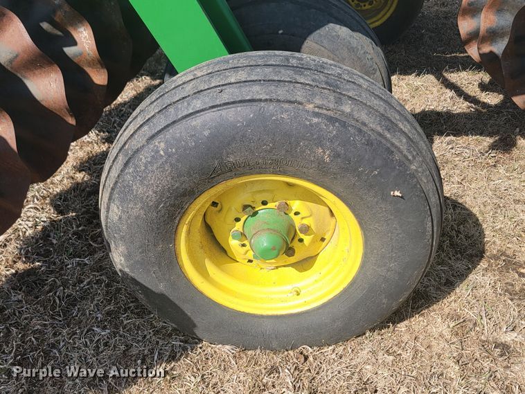 image for item LV9469 John Deere  disk