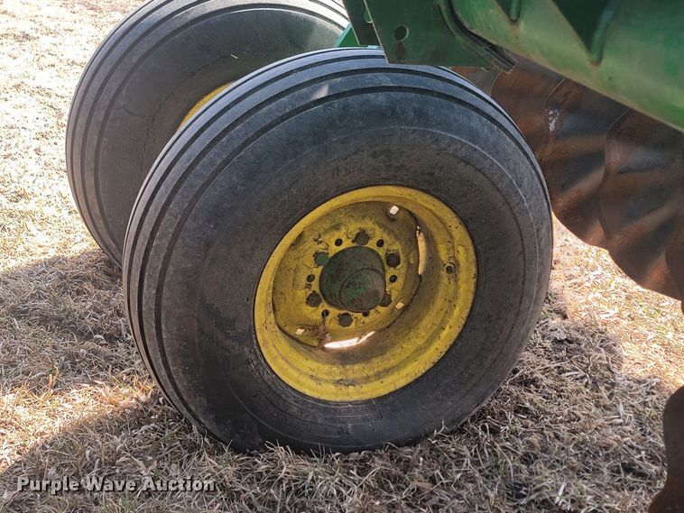 image for item LV9469 John Deere  disk