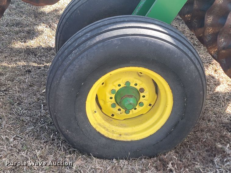 image for item LV9469 John Deere  disk