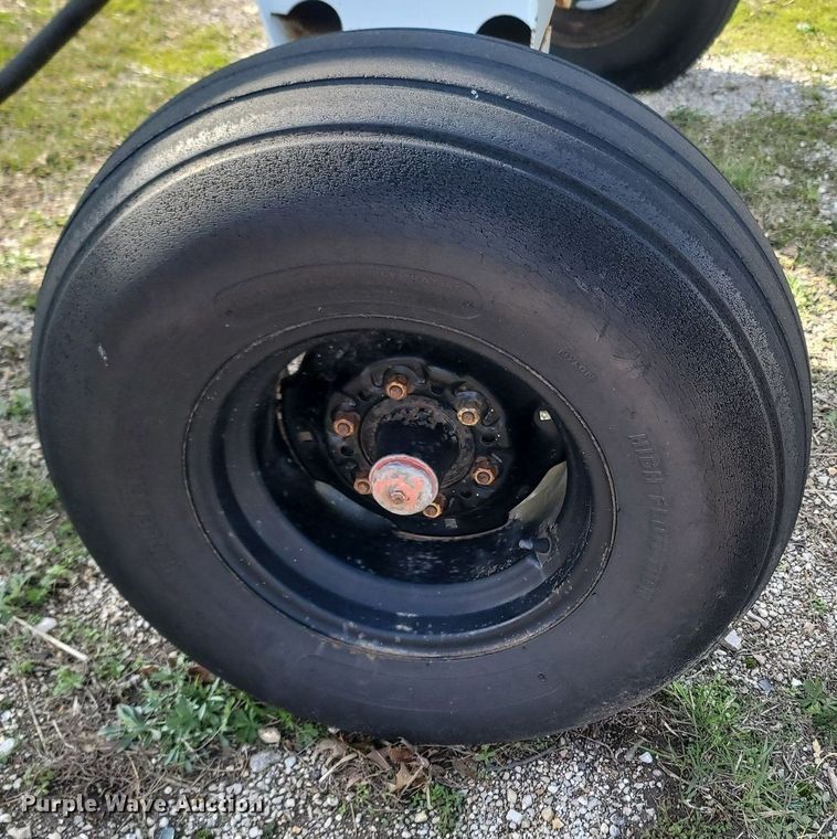 image for item MB9884 1976 Trinity  NH3 tank