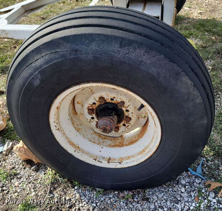 image for item MB9884 1976 Trinity  NH3 tank