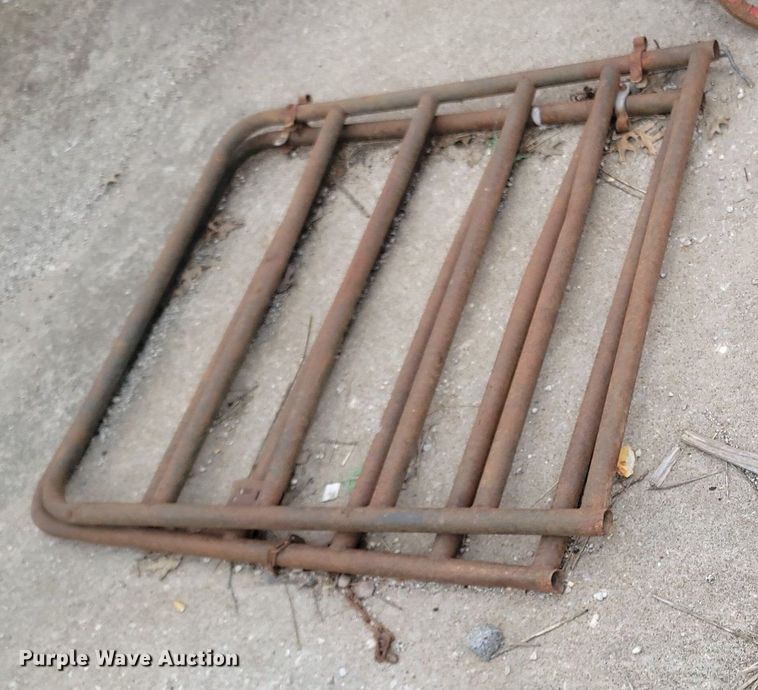 image for item MB9885 Livestock equipment