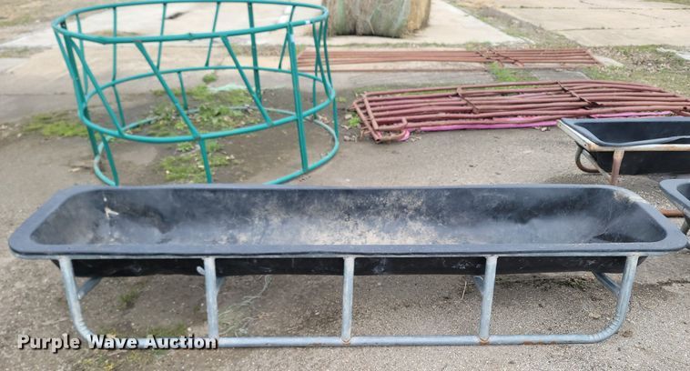 image for item MB9885 Livestock equipment