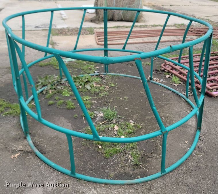 image for item MB9885 Livestock equipment