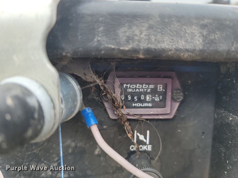 image for item MB9885 Livestock equipment