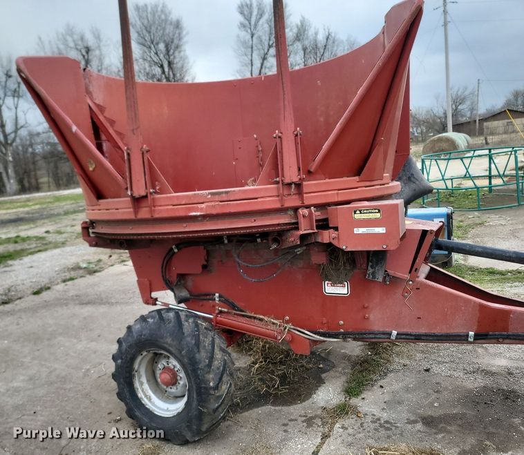 image for item MB9888 Case IH 8610  bale processor