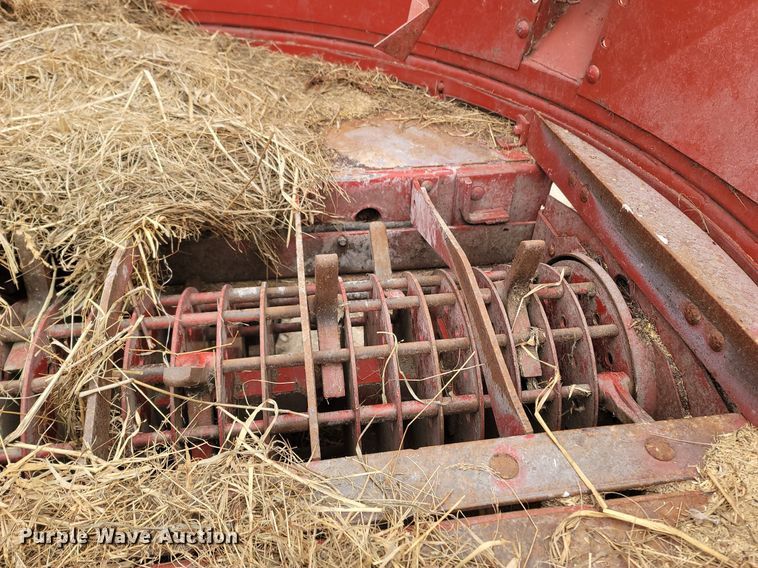 image for item MB9888 Case IH 8610  bale processor