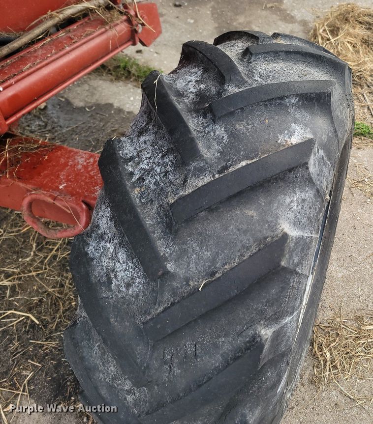 image for item MB9888 Case IH 8610  bale processor