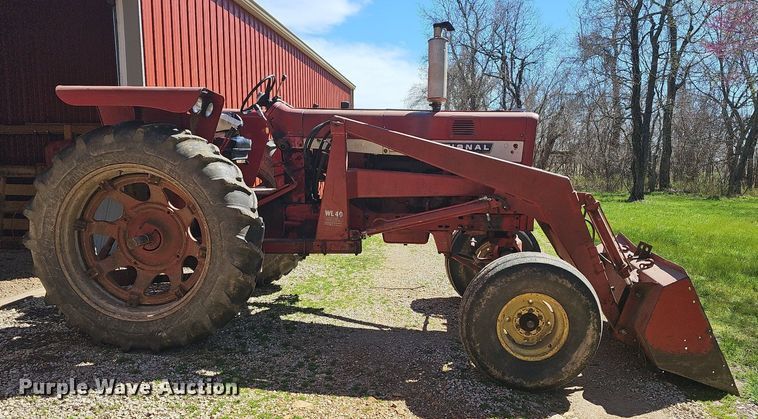 image for item MB9928 1968 International Harvester Farmall 656  tractor