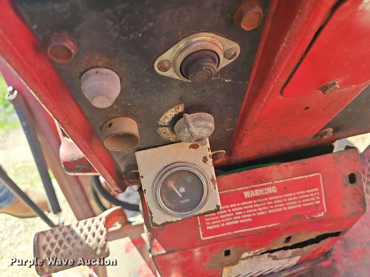 image for item MB9928 1968 International Harvester Farmall 656  tractor