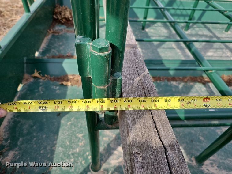 image for item MC9674 2019 Diller HFS-8812HSS  livestock feeder