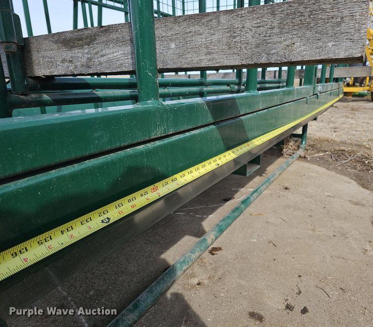 image for item MC9674 2019 Diller HFS-8812HSS  livestock feeder