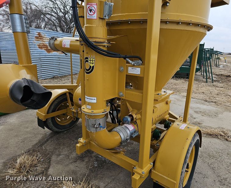 image for item MC9675 VacBoss VB-4066  grain vacuum