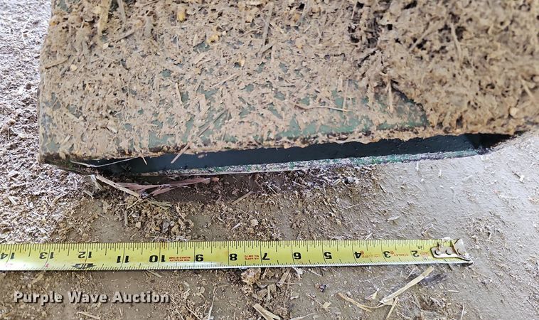 image for item MC9682 1995 John Deere 5400  bunk sweeper