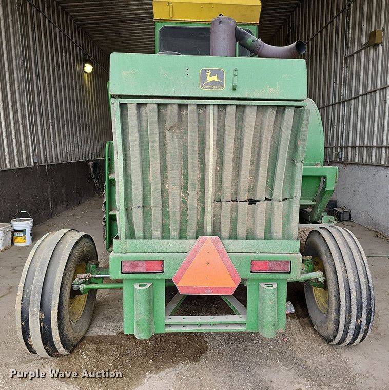 image for item MC9682 1995 John Deere 5400  bunk sweeper