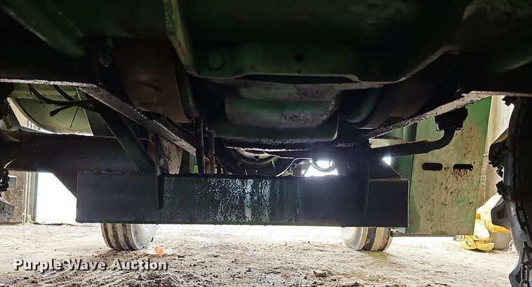 image for item MC9682 1995 John Deere 5400  bunk sweeper